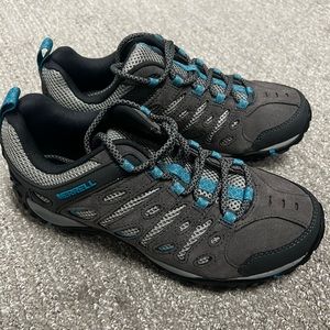 MERRELL WOMENS CROSSLANDER 2 HIKING SHOE - GREY